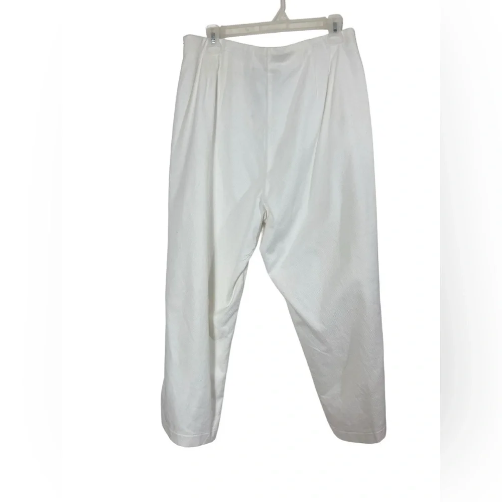 Bob Mackie women’s Wearable Art textures white golf pants. Size large - Picture 4 of 9